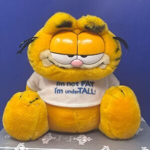 1981 Garfield 8” Plush Dakin Korea “I’m not Fat, I’m under tall” T-shirt
